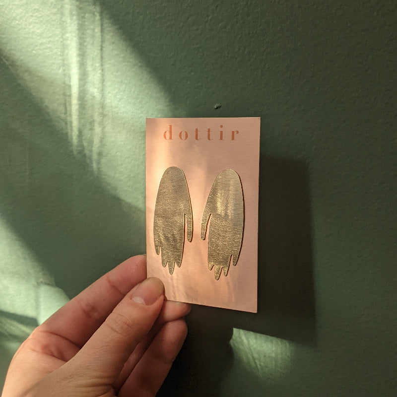 Dottir Hold Earrings | Brass